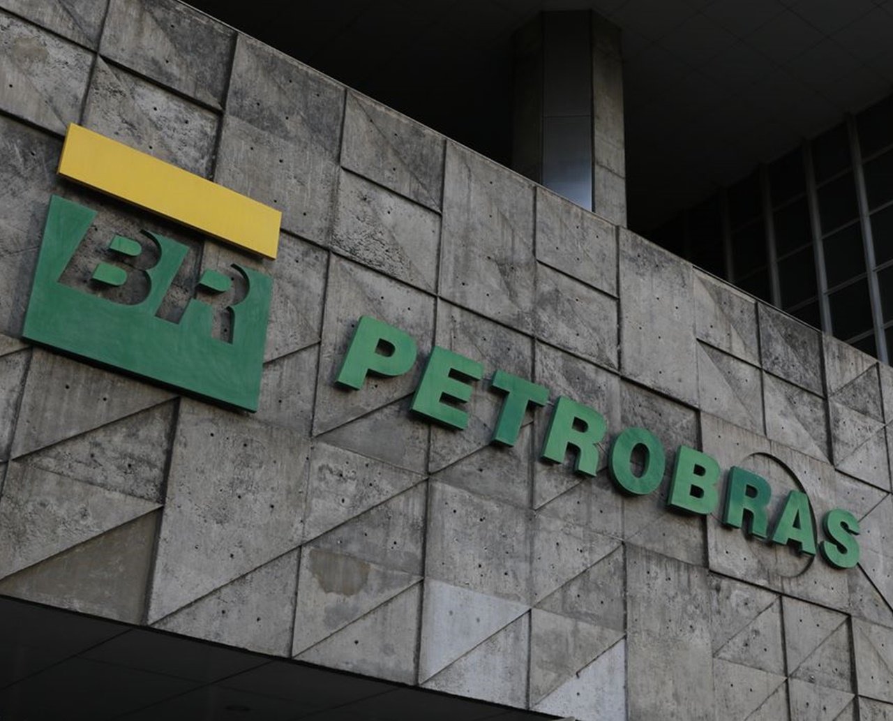 Petrobras defende reajustes de preços para evitar desabastecimento