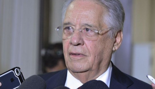 Ex-presidente Fernando Henrique Cardoso tem alta hospitalar; ele estava internado devido a uma fratura no fêmur