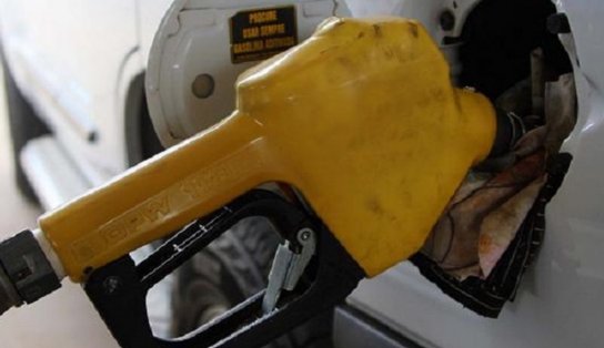 Governadores prorrogam congelamento de imposto sobre gasolina por mais 90 dias