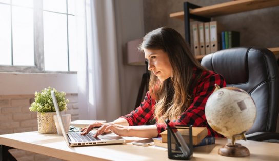 Capacitações profissionais, gratuitas e on-line na área de TI têm inscrições abertas 