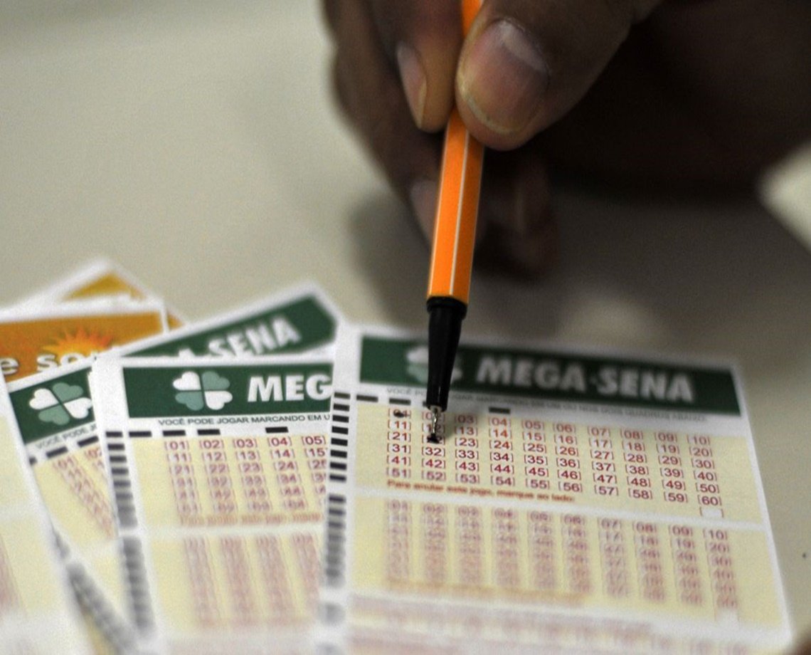 Sem acertadores, Mega-Sena acumulou e deve ter prêmio de R$ 110 milhões na próxima quarta-feira