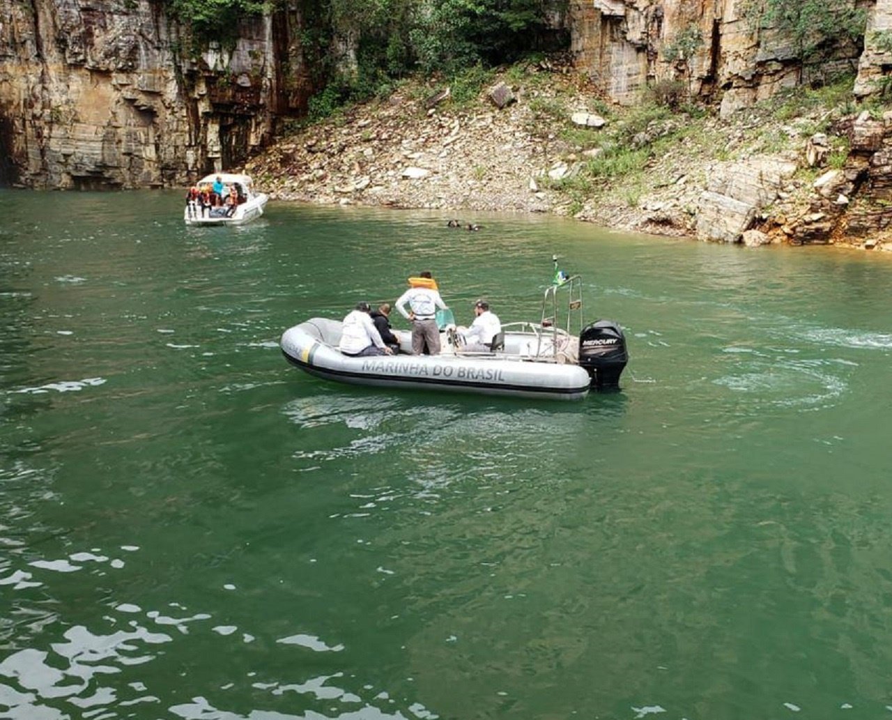 Interditados após tragédia, cânions do Lago de Furnas são reabertos pela Prefeitura de Capitólio