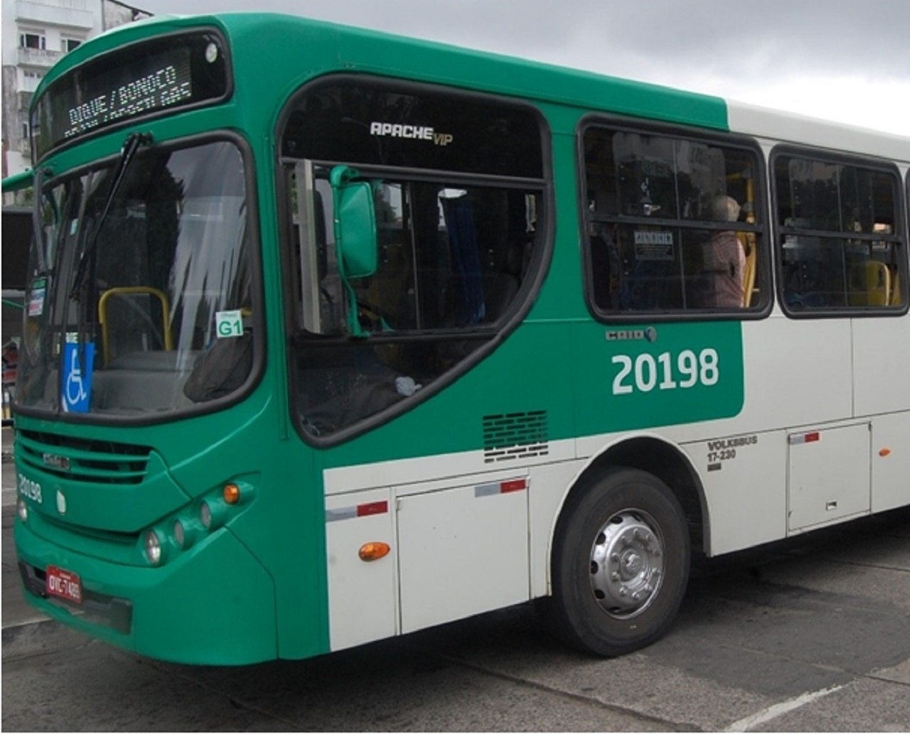 Tarifa de ônibus em Salvador pode ser reajustada para R$ 4,90, a partir de junho, segundo Bruno Reis 