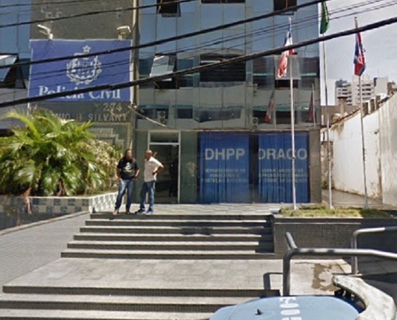 Corpo de mulher é encontrado enrolado em tapete na Estrada da Rainha, em Salvador