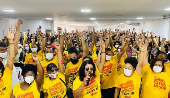 Após cinco dias de paralisação, professores da rede municipal de Feira decidem manter greve 