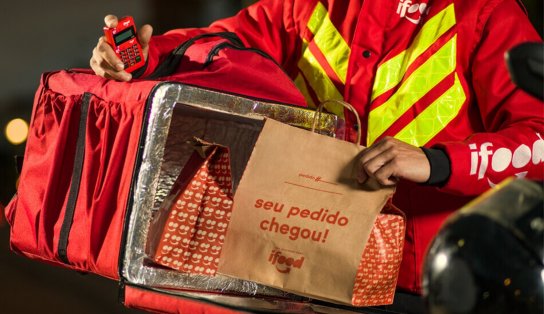 Será que tava quente? Cliente pede lanche por aplicativo, mas pedido chega oito dias depois; entenda o caso