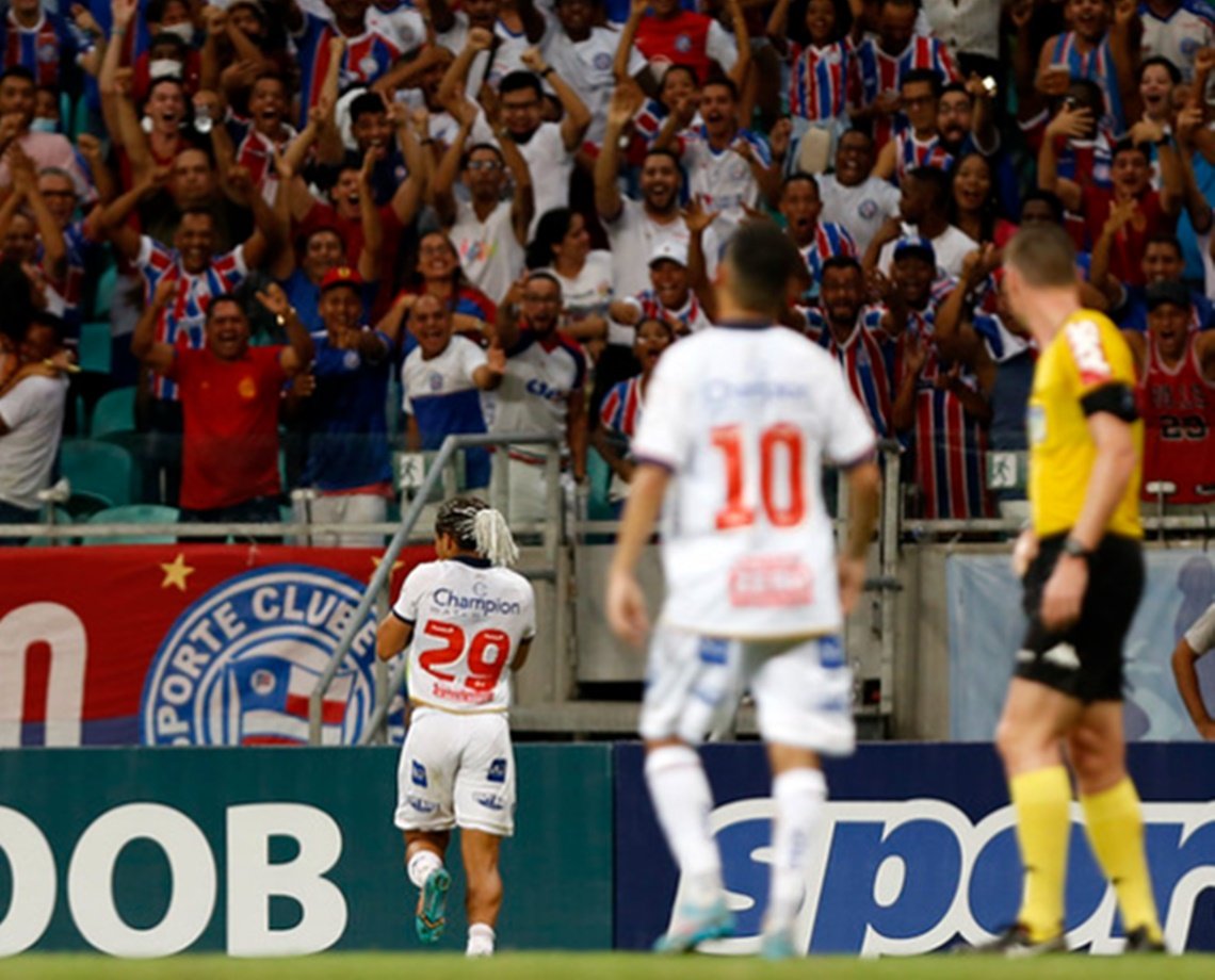 Estreante Jacaré marca dois e crava triunfo do Bahia sobre o Cruzeiro na série B do Brasileirão