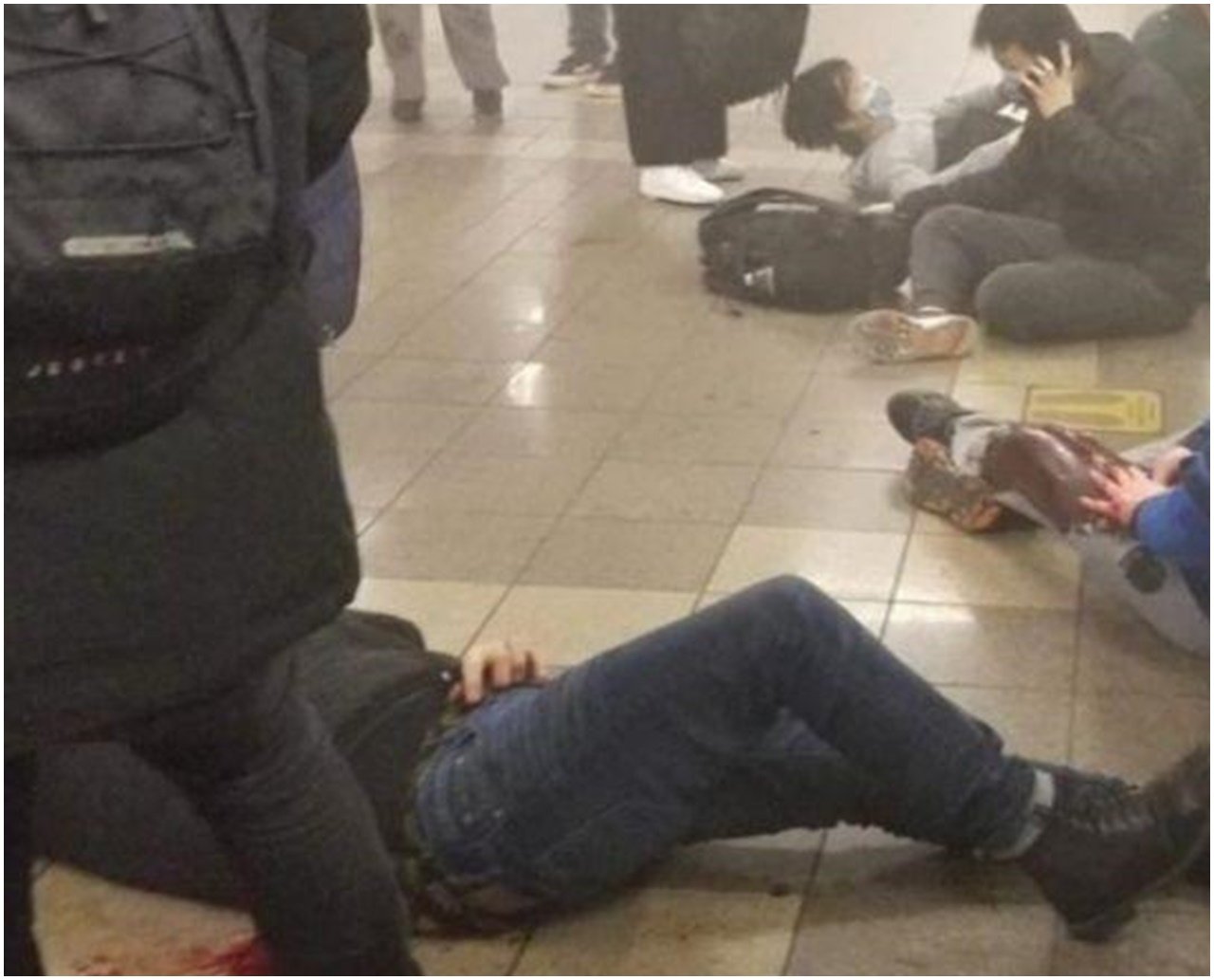 Várias pessoas são baleadas em estação de metrô em Nova York na manhã desta terça-feira; assista 