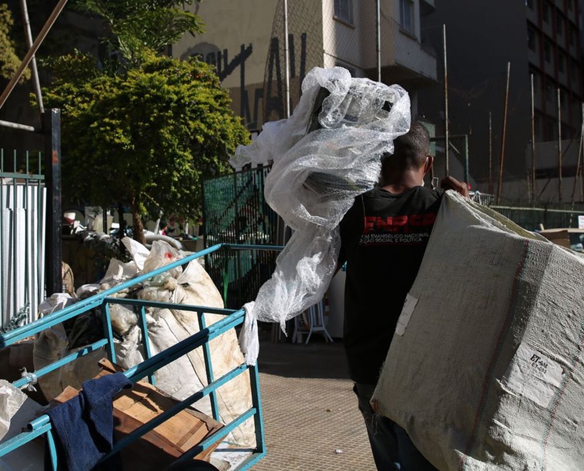 Ipea: renda de catadores de material reciclável pode aumentar até 25%