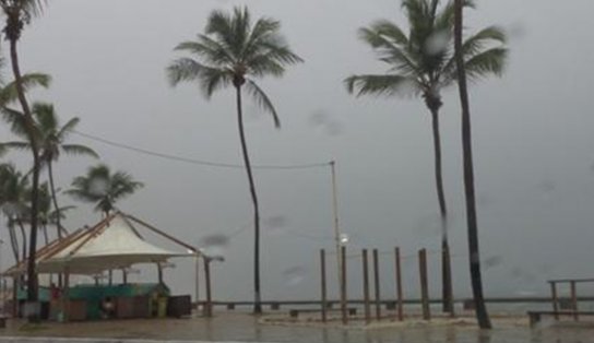 Tempo virou: Salvador tem previsão de chuva até a próxima quinta-feira; Defesa Civil emite alerta