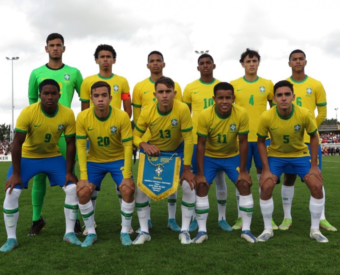 Deu Brasil! Garotada do Sub-17 bate Argentina e vence torneio após 38 anos sem conquista