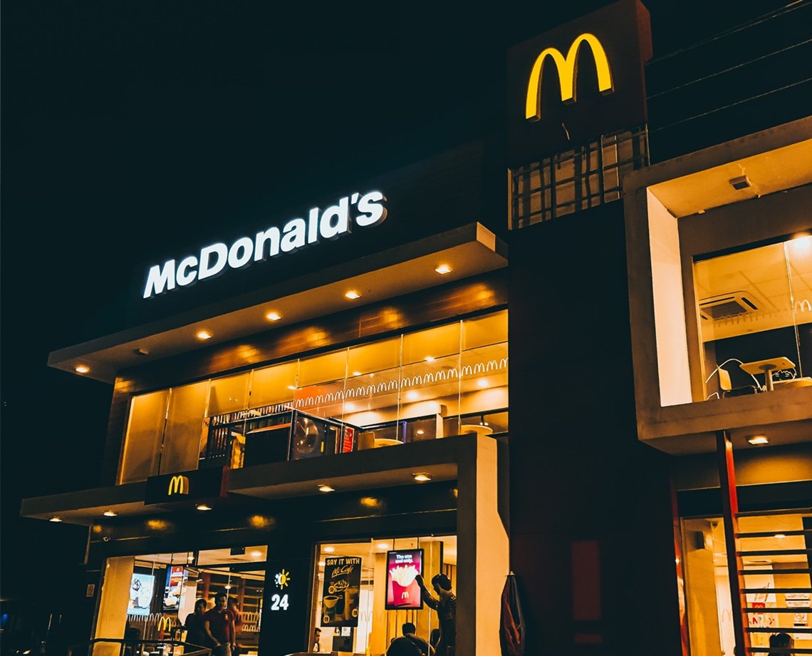 Funcionário vaza dados de clientes do McDonalds sem querer; na "meczice" tinha emails, CPF e telefones