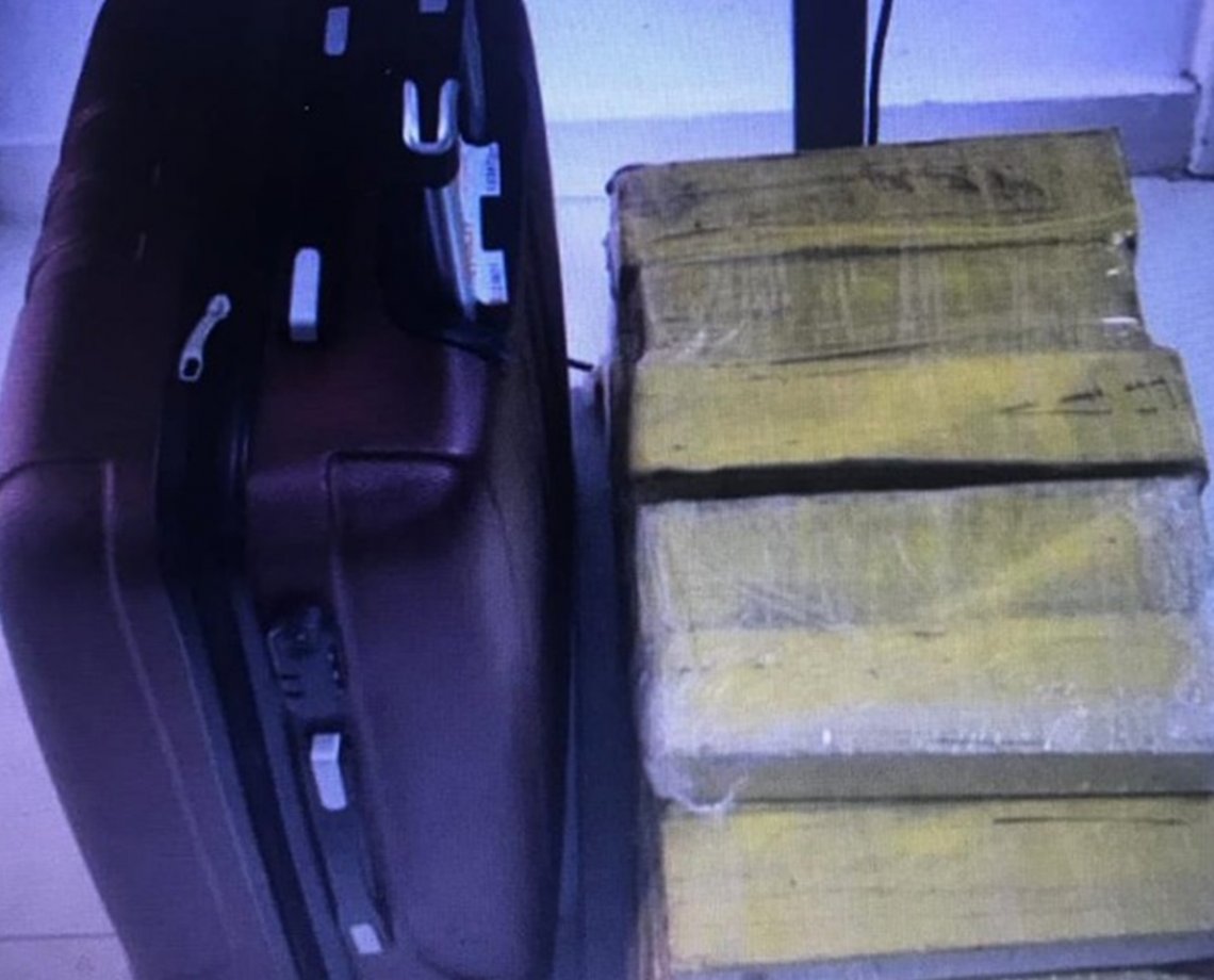 Mulher é presa com 35 kg de maconha em ônibus na Bahia; nervosismo "entregou" a suspeita