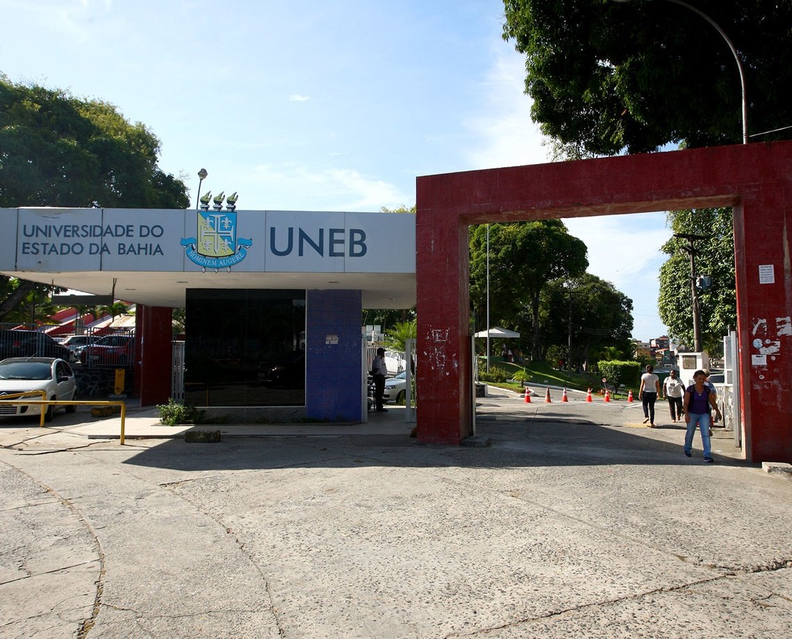 Universidades estaduais da Bahia anunciam paralisação para esta quarta-feira