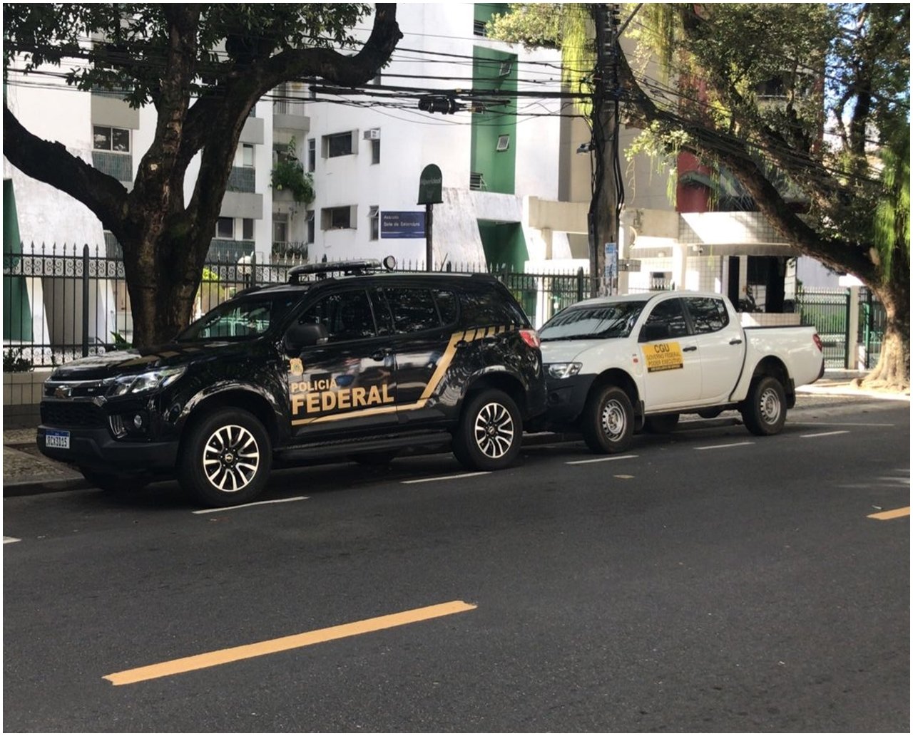 Caso Respiradores: PF cumpre mandado em prédio de luxo de Salvador; veja momento da saída