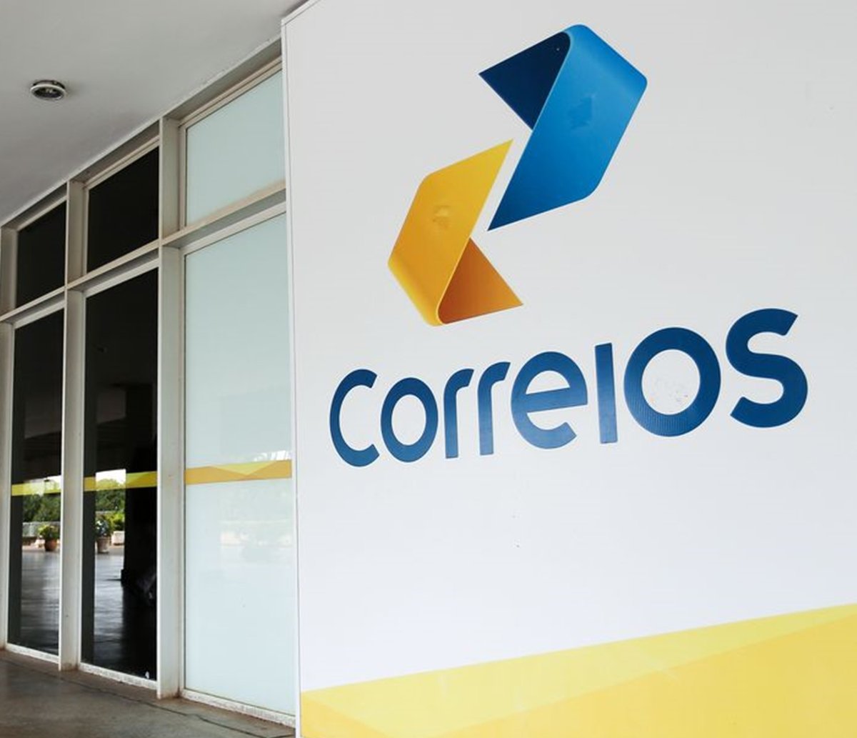 Governo reajusta vários serviços dos Correios; veja o que muda  