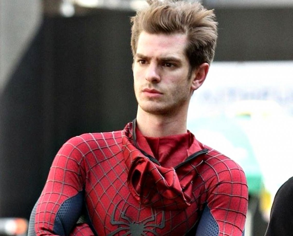 Intérprete do Homem-Aranha, Andrew Garfield anuncia pausa na carreira; "descansar um pouco"