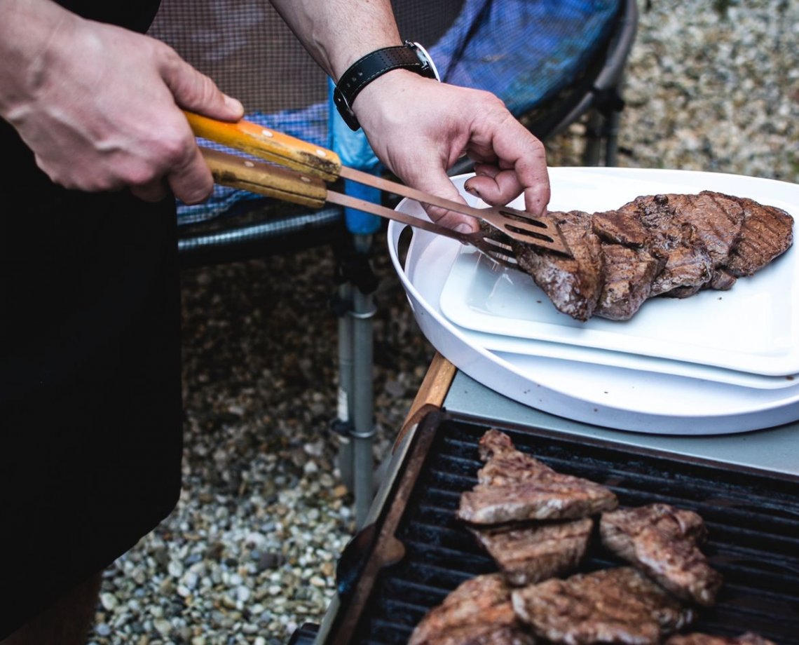 Dia Nacional do Churrasco: como se confundem as duas grandes paixões do brasileiro? 