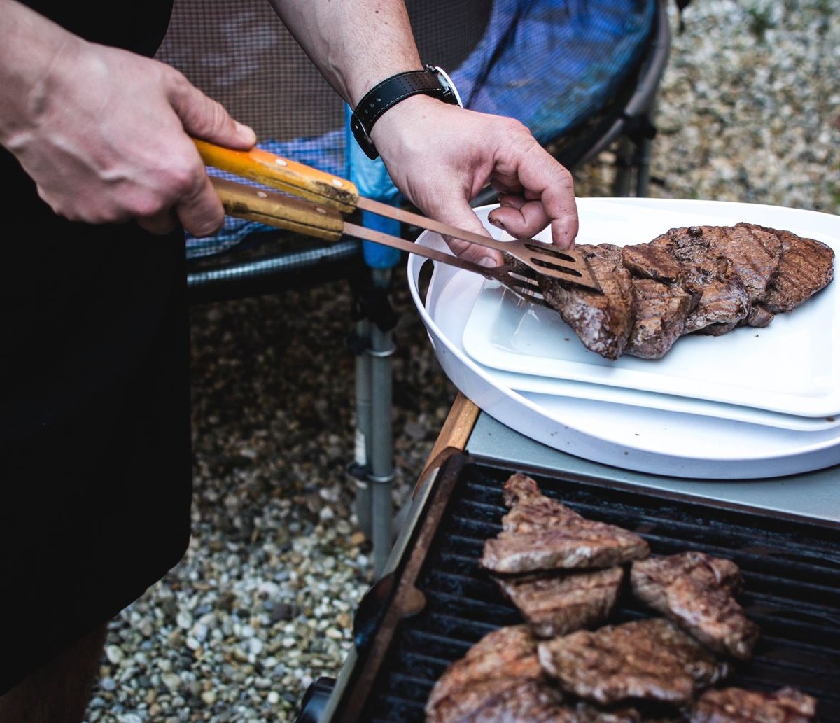 Dia Nacional do Churrasco: como se confundem as duas grandes paixões do brasileiro? 