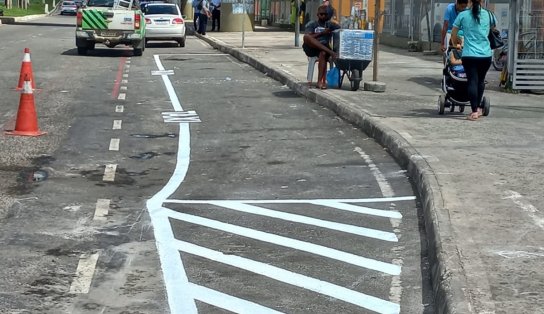 Pontos de táxi são instalados nas proximidades de estações do metrô na capital; veja locais 