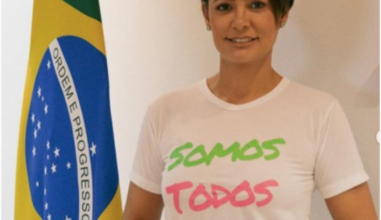 Em culto na Câmara, Michelle Bolsonaro se ajoelha, chora e pede que Deus "cure" o Brasil; veja vídeo 