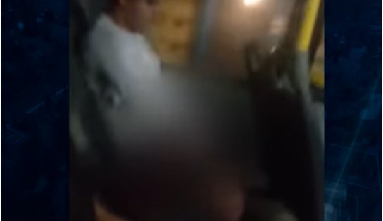 Vídeo: passageiro se masturba em ônibus após entregar panfleto religioso