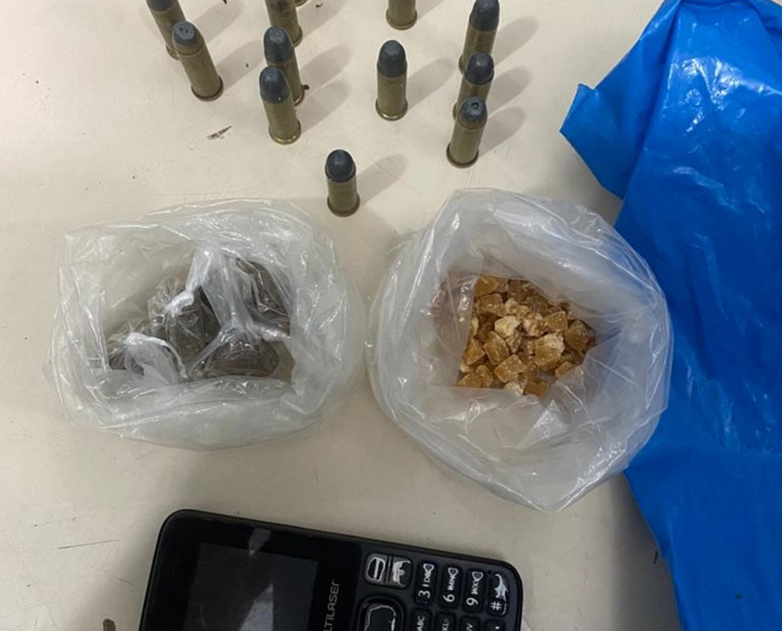 Viatura da Polícia Civil é atacada no Subúrbio de Salvador e policiais fazem apreensão