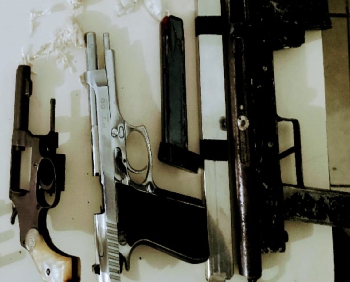 Após troca de tiros com a polícia, mulher fica ferida, é socorrida e em seguida presa no Sul da Bahia