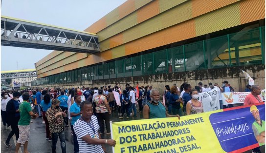 Servidores da Prefeitura de Salvador protestam e deixam trânsito complicado na Avenida ACM 