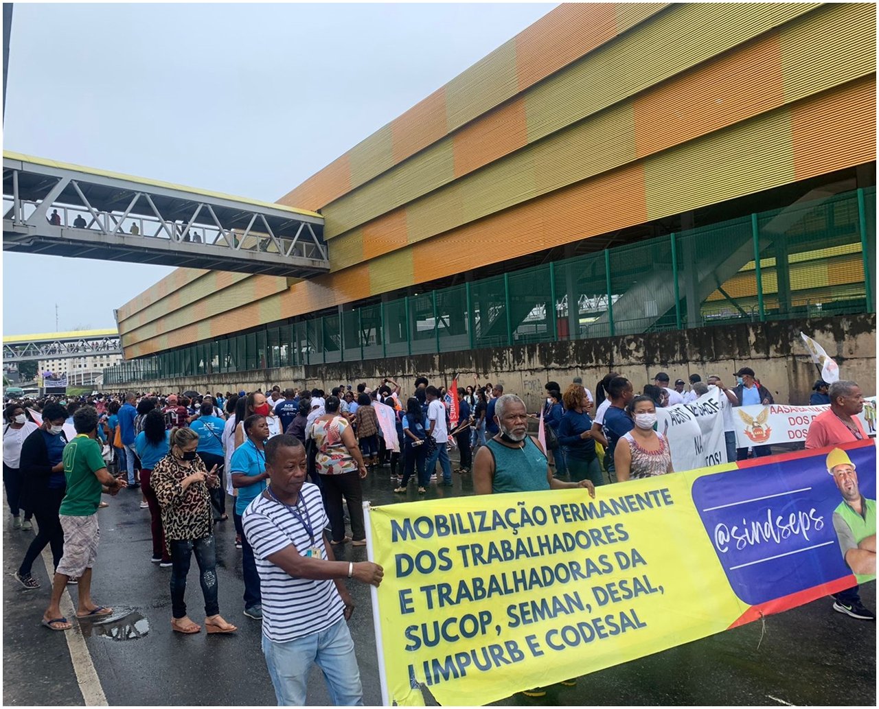 Servidores da Prefeitura de Salvador protestam e deixam trânsito complicado na Avenida ACM 