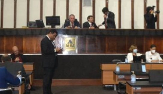 Em sessão extraordinária, deputados aprovam reajuste salarial de servidores do judiciário baiano