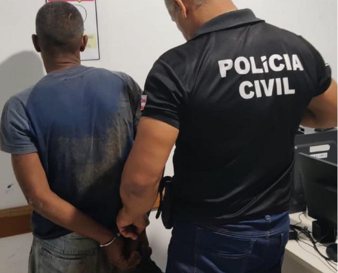 Preso, homem diz que arrancou olho da esposa após descobrir traição; ele estava escondido no mato   