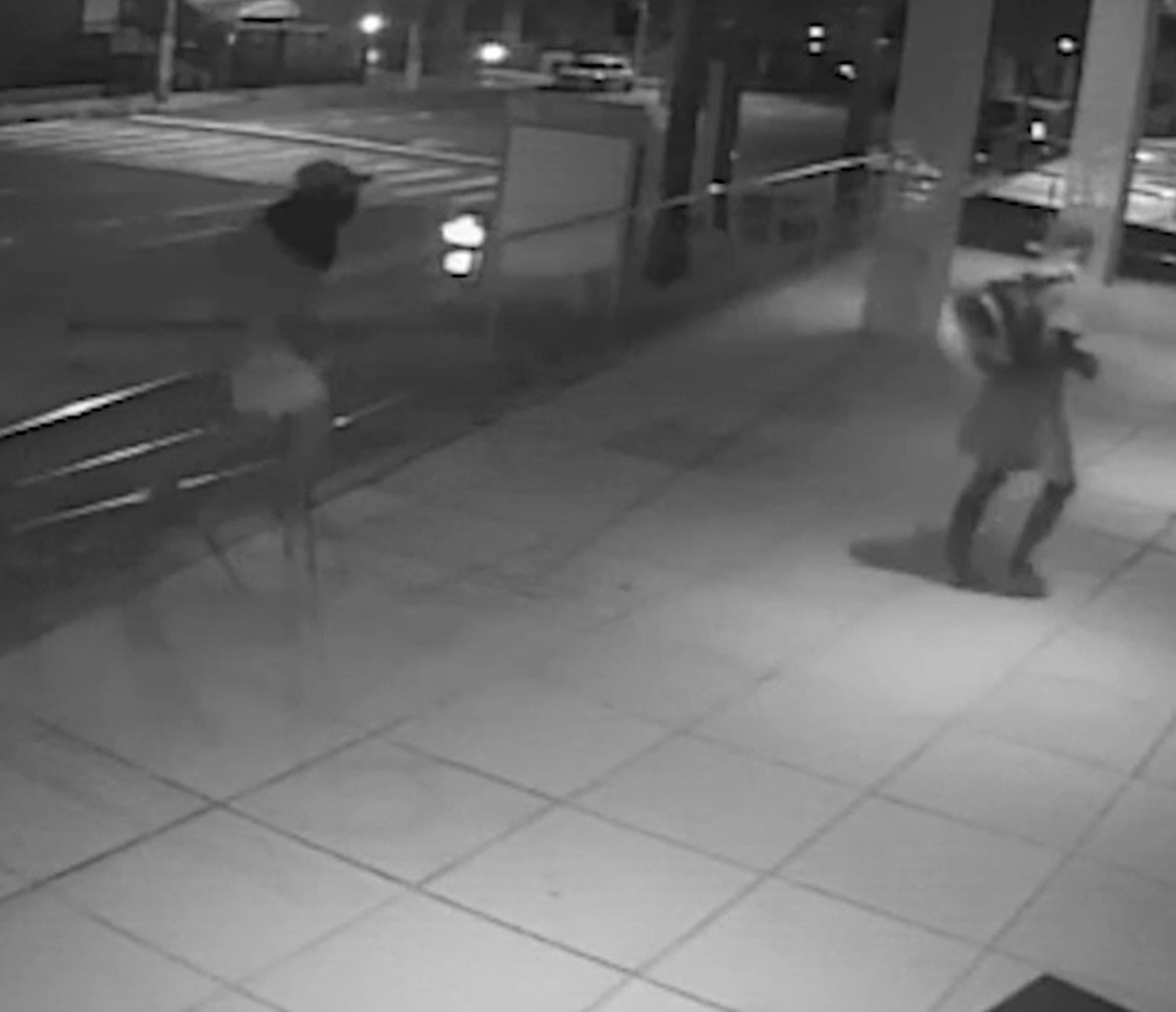 Vídeo mostra ação de bandidos que roubaram tripulação da Gol em hotel de Salvador; assista 