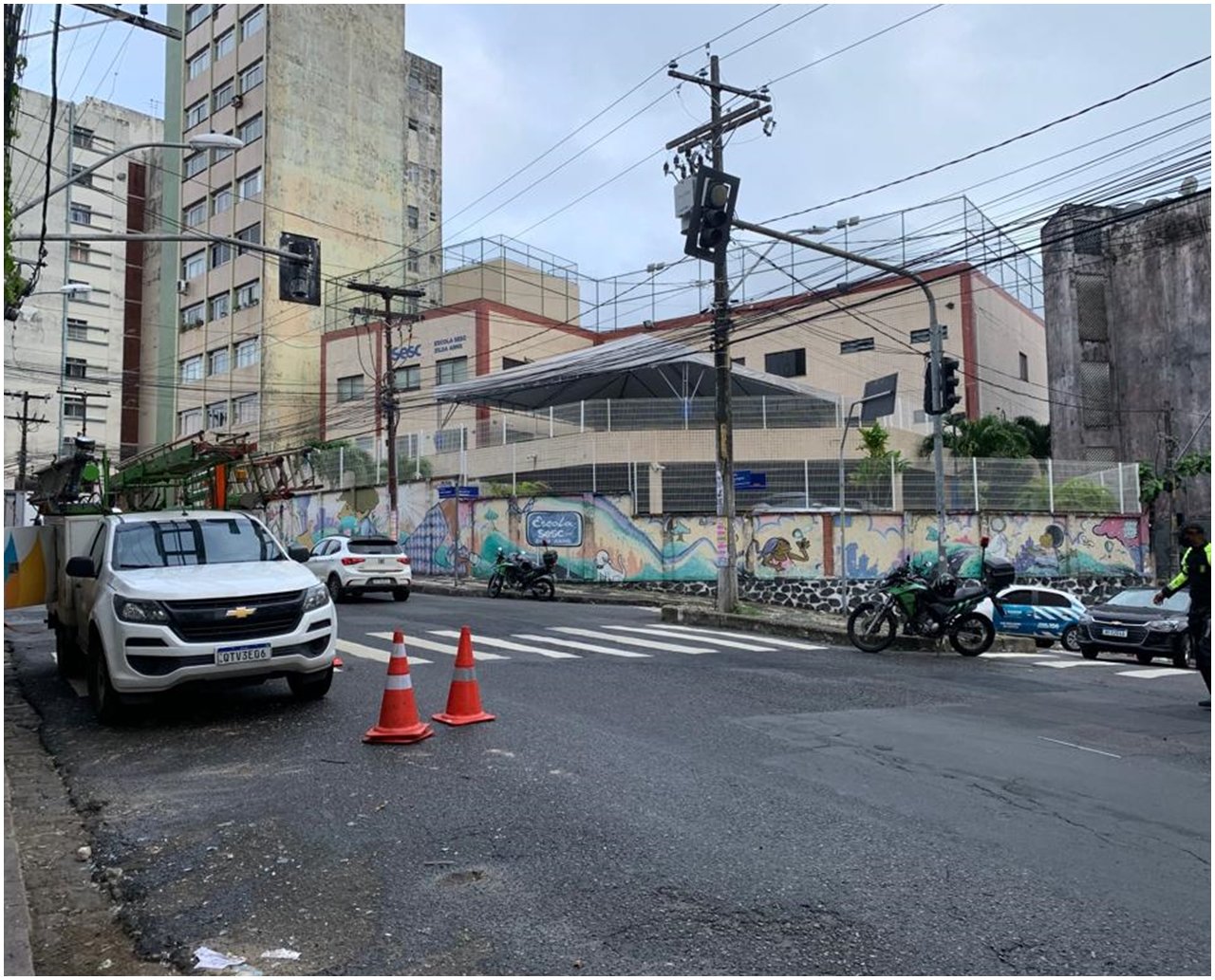 Furto de fios deixa escolas sem energia elétrica e quatro semáforos sem funcionar no centro de Salvador 