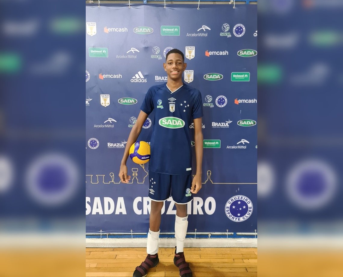 Yan Patrick: com 16 anos e 2,06 m, adolescente da periferia de Salvador é chamado para a base do Sada Cruzeiro