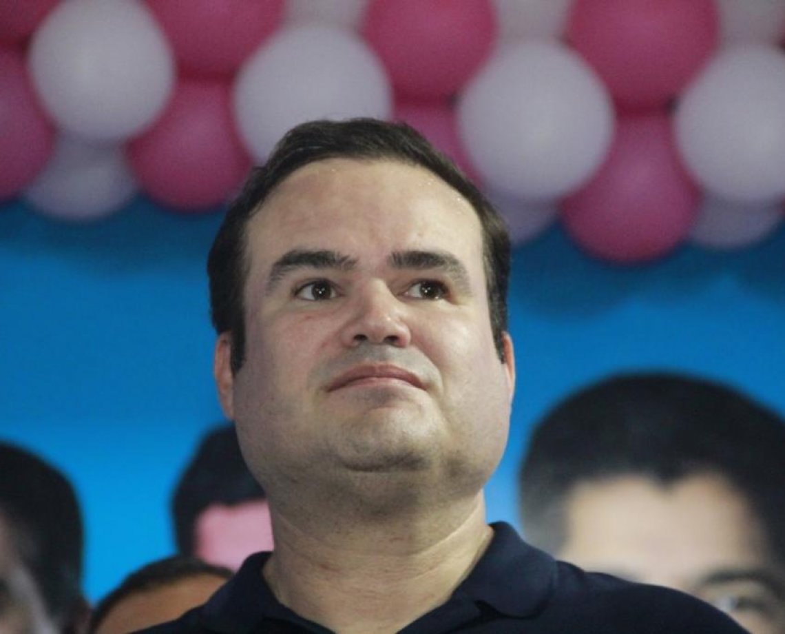 ‘Não faço política olhando pelo retrovisor’, diz Cacá Leão