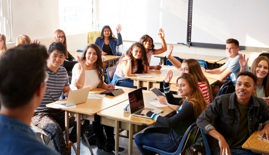 Dia do Pedagogo: profissionais ampliam uso da tecnologia no dia a dia das aulas