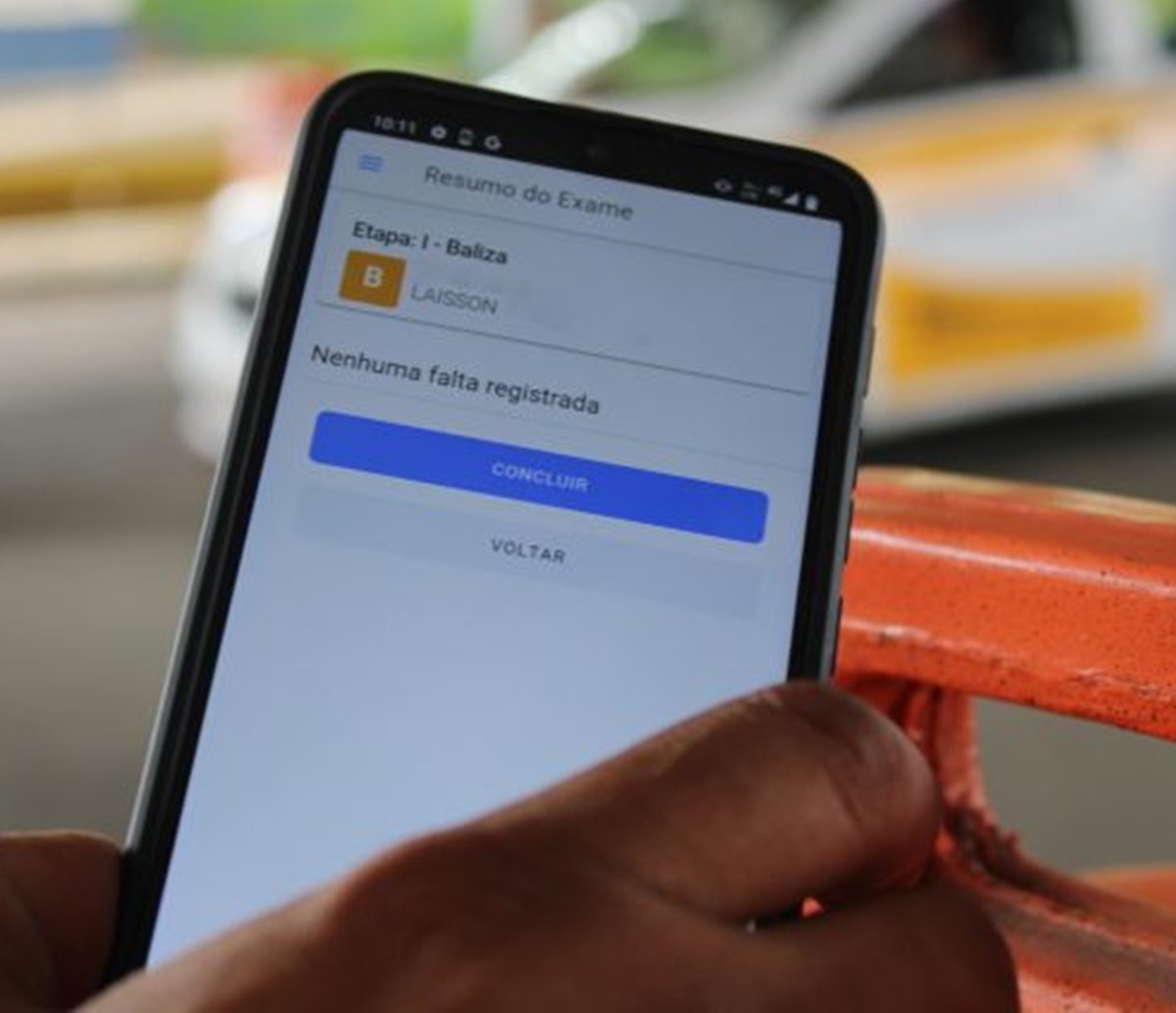 Detran Salvador adota cartões eletrônicos de exame para CNH e diz que espera por resultado será reduzido a metade 