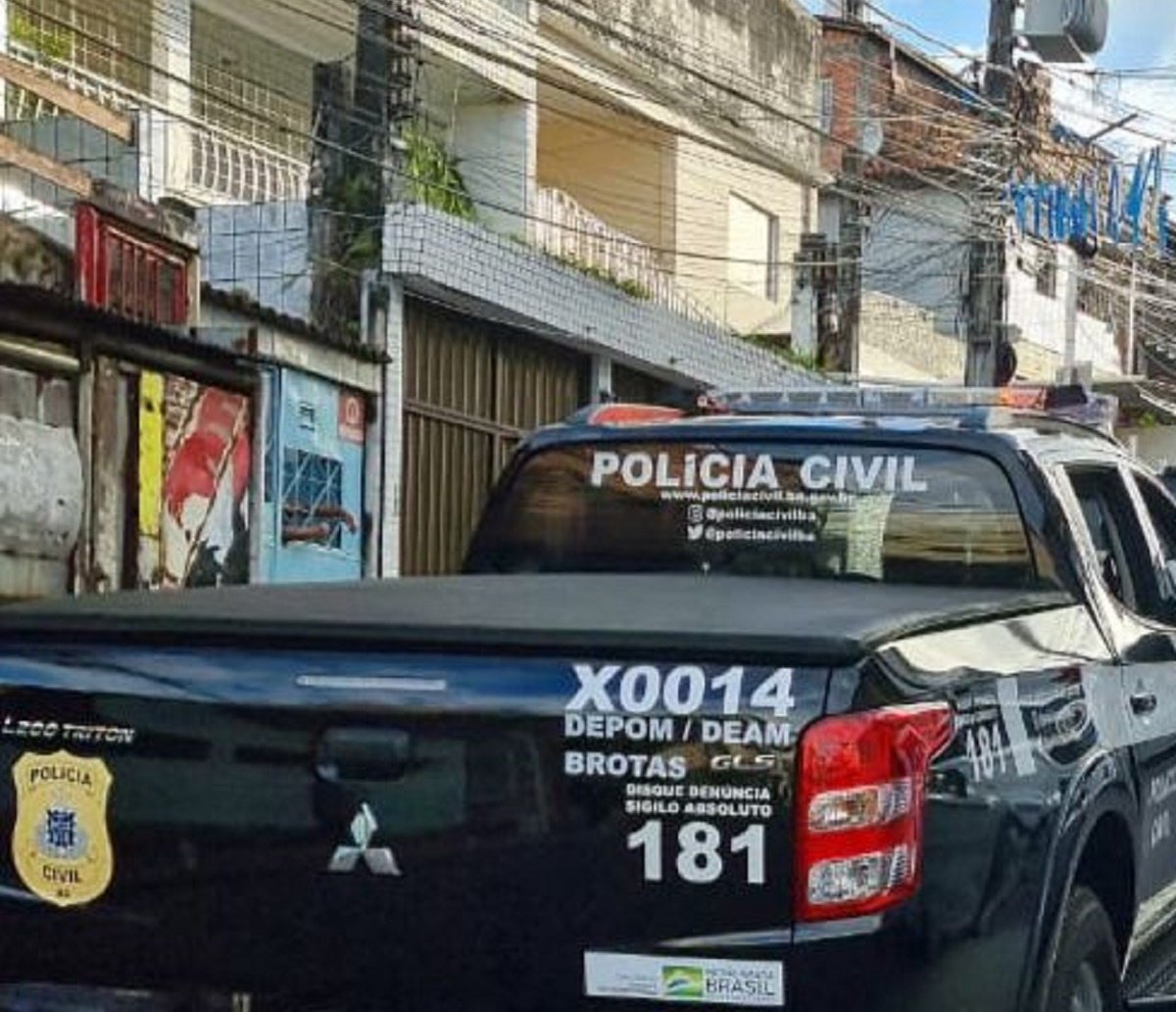 Homem é preso por ameaça e agressão a mulher, em Salvador; vítima estava sob medida protetiva 