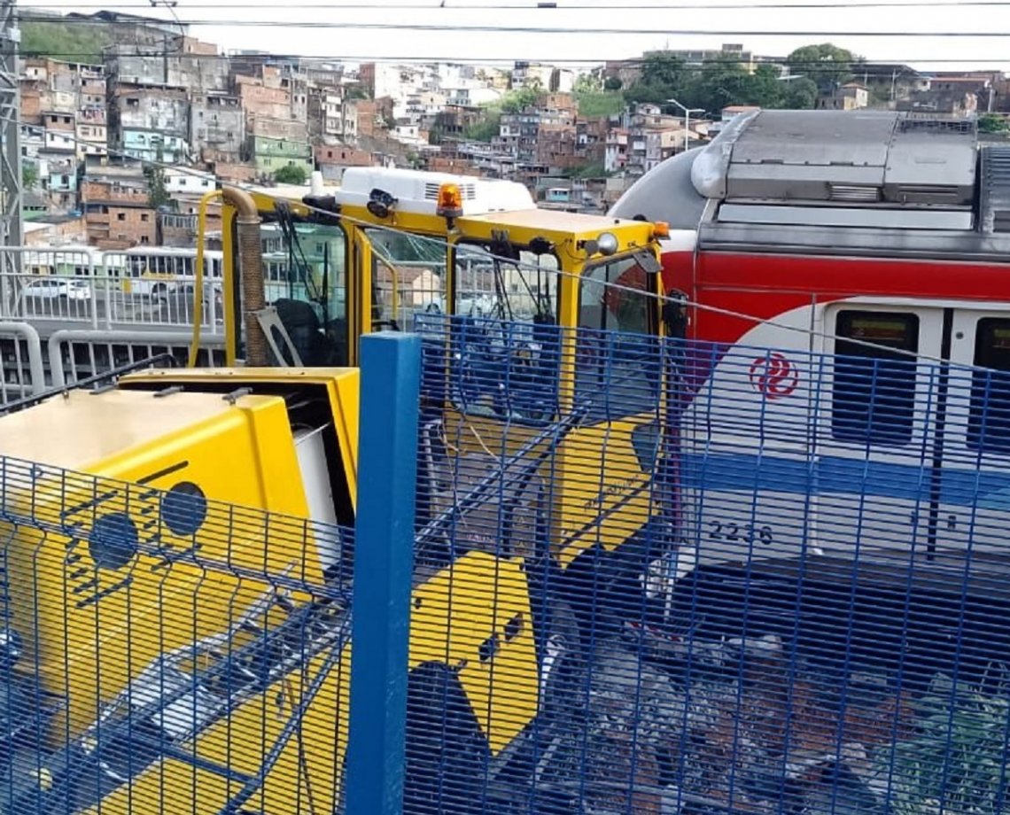 Acidente envolvendo trem do Metrô deixa feridos em Salvador; veja vídeos