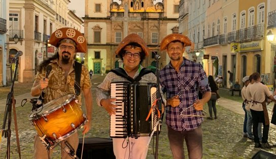 Largo do Cruzeiro do São Francisco, no Pelourinho, tem programação para todos os ritmos a semana toda; confira