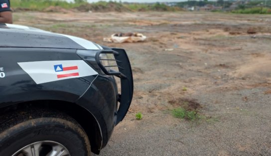 Corpos de mulheres são achados dentro de saco em terreno baldio no bairro de Stella Maris, em Salvador  