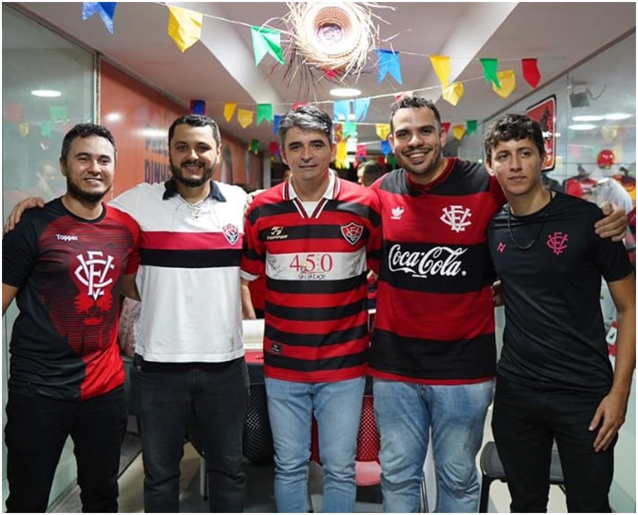 Ex Vitória, Marcone Amaral prestigia lançamento do livro “Memórias do Esporte Clube Vitória”