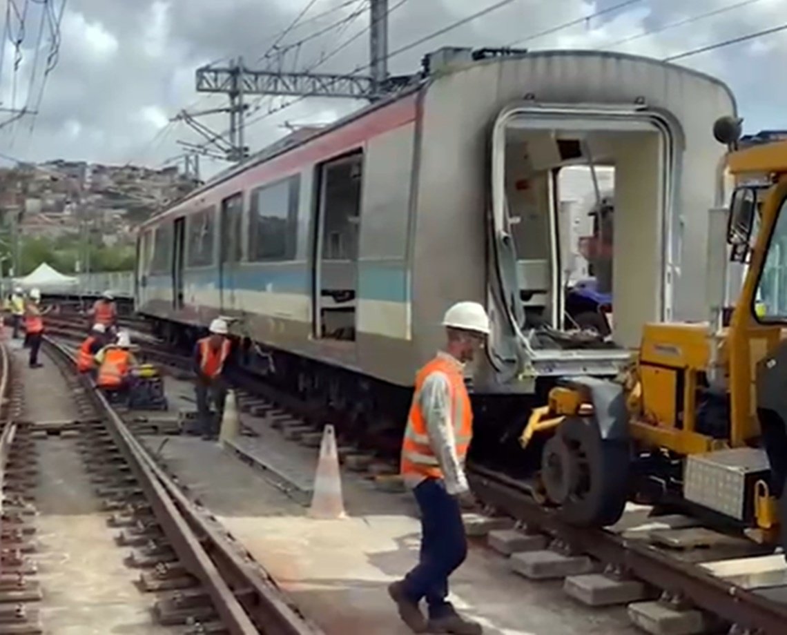 VÍDEO: último trem envolvido em acidente no metrô de Salvador é retirado; operações seguem interrompidas em duas vias