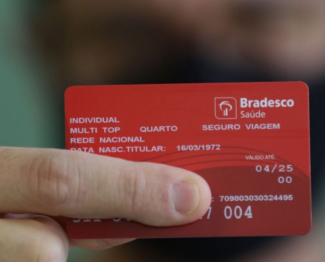 Quase 50% dos brasileiros precisaram ajustar orçamento para não perder plano de saúde