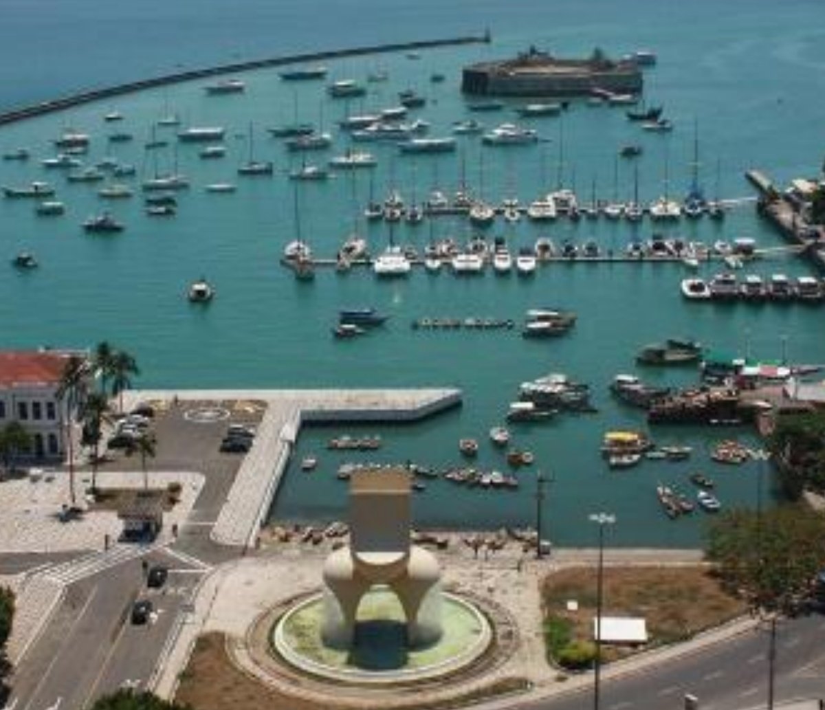 Devido a mau tempo, travessia Salvador - Mar Grande segue suspensa neste domingo 