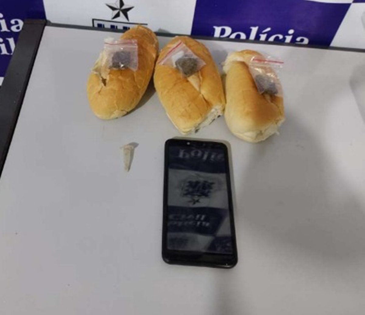 Tempero Verde: polícia prende dupla de traficantes que escondia droga dentro de pão, no interior a Bahia 