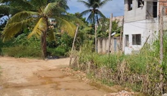  Moradores de Mussurunga reclamam de rua sem asfalto há mais de 20 anos; "quem sofre somos nós"