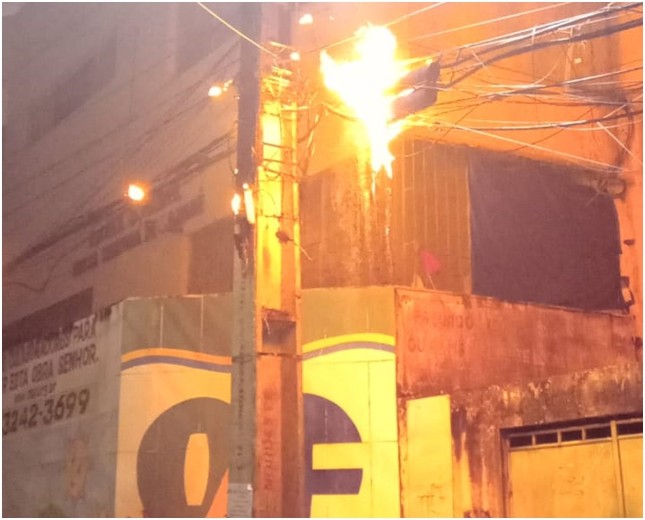 VÍDEO: fiação pega fogo em postes e assusta moradores no bairro da Liberdade, em Salvador