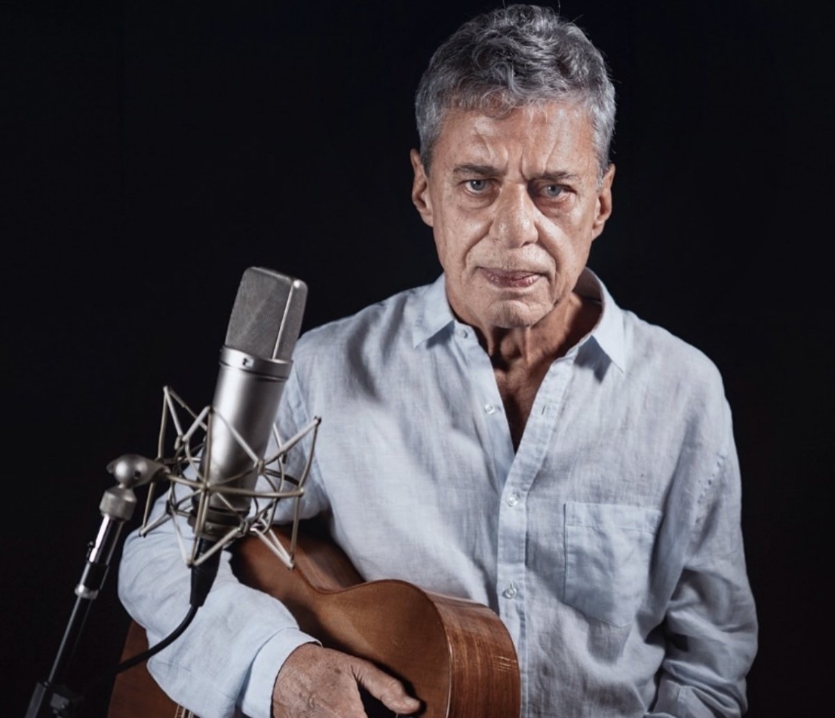 Chico Buarque anuncia show para novembro em Salvador em turnê com música inédita